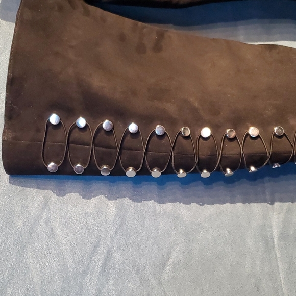 NWT Torrid sexy Black boots with rounds studs and  peep toe - Picture 4 of 11